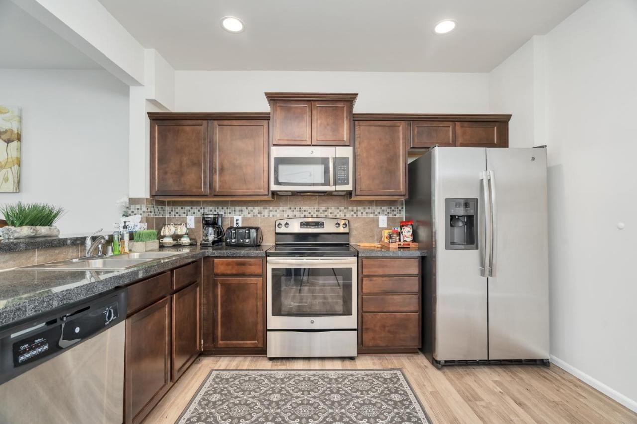 Terra House Tacoma - Ev Power Station, Crib, Stroller, High Chair Екстериор снимка